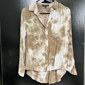Tie-dye button up